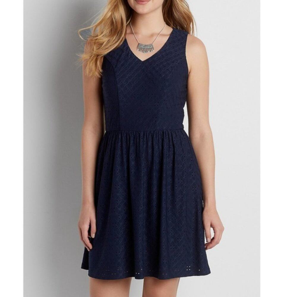 Maurices Eyelet Sleeveless Dress Navy Blue Size Small Spring Summer Wedding Mini